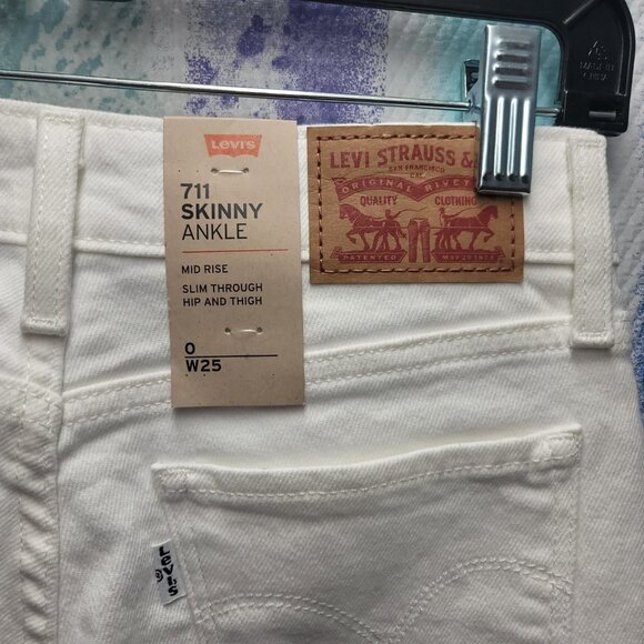Levi Ankle Skinny White Jeans New Midrise Size 0 Ankle Embellishment - Picture 6 of 10